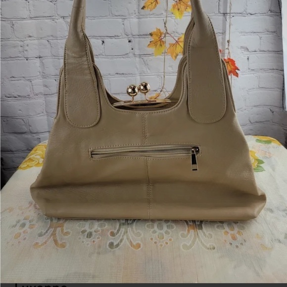 LUXANNE Vintage Kiss Lock gold-detailed handbag - Picture 9 of 11